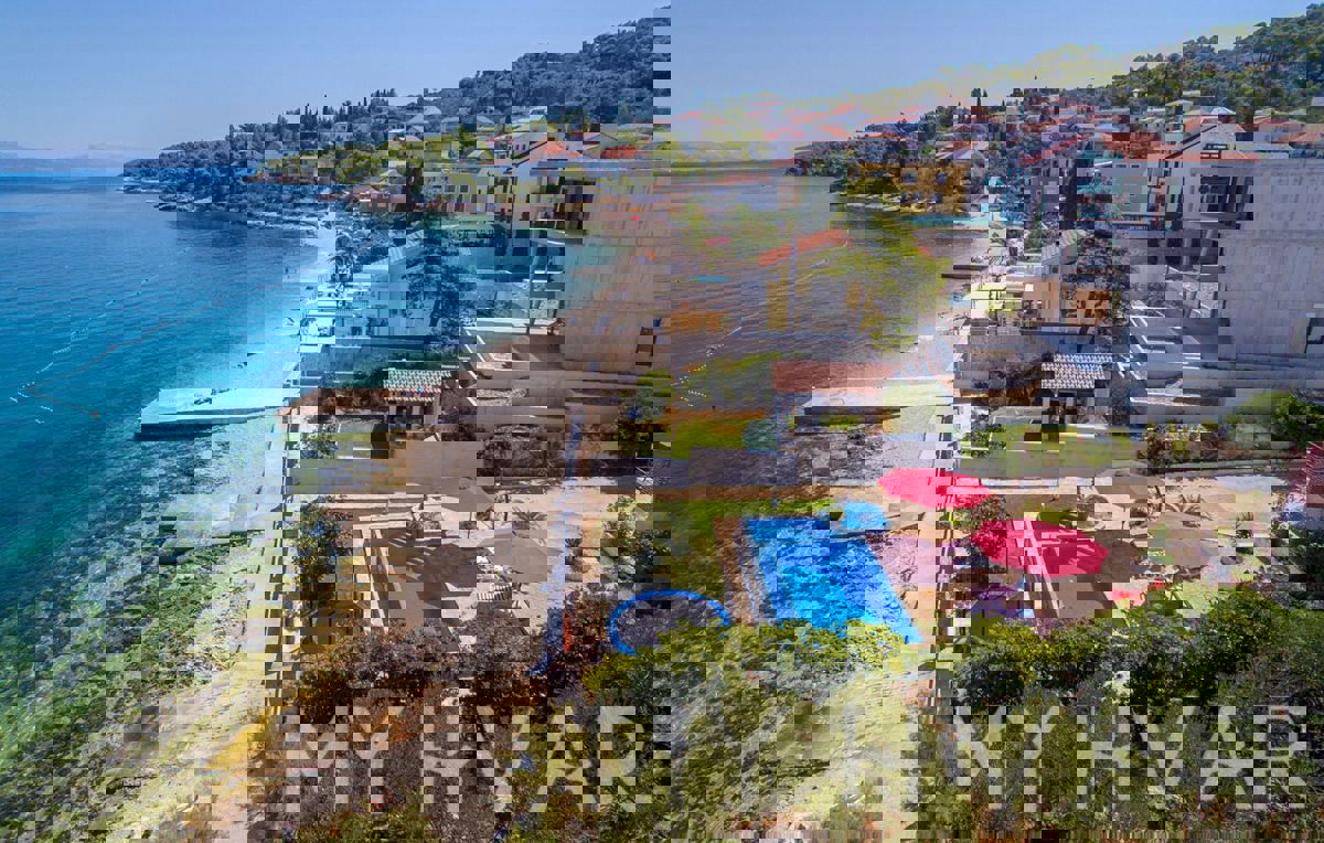 Casa sulla spiaggia a Slatine