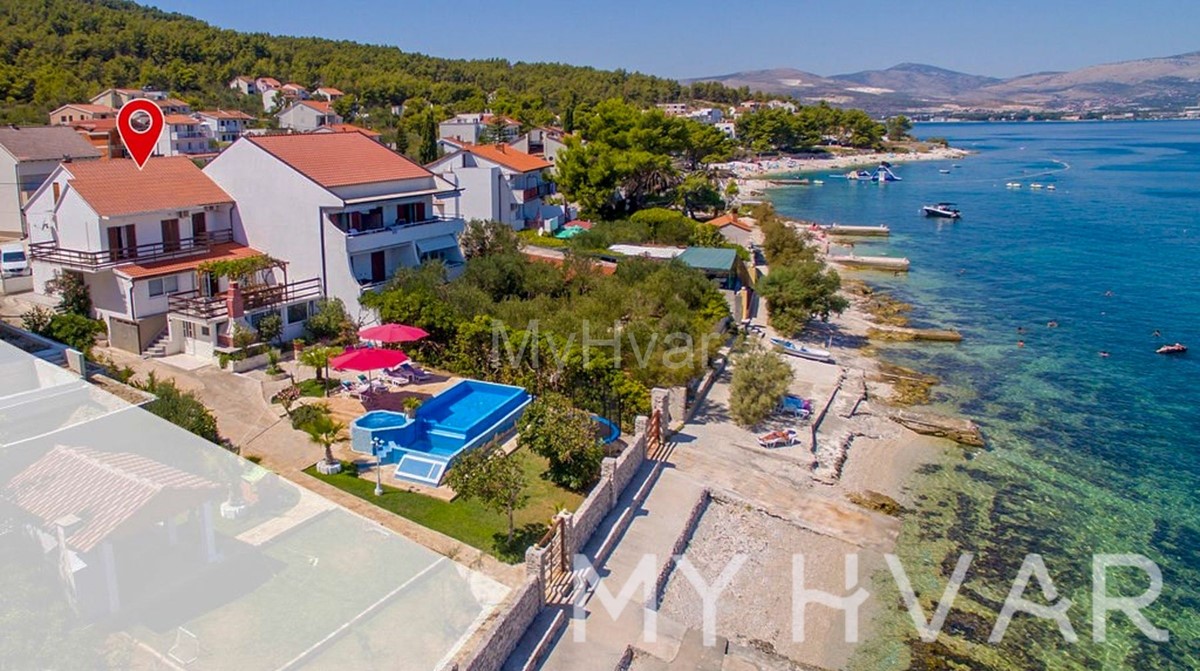 Casa sulla spiaggia a Slatine