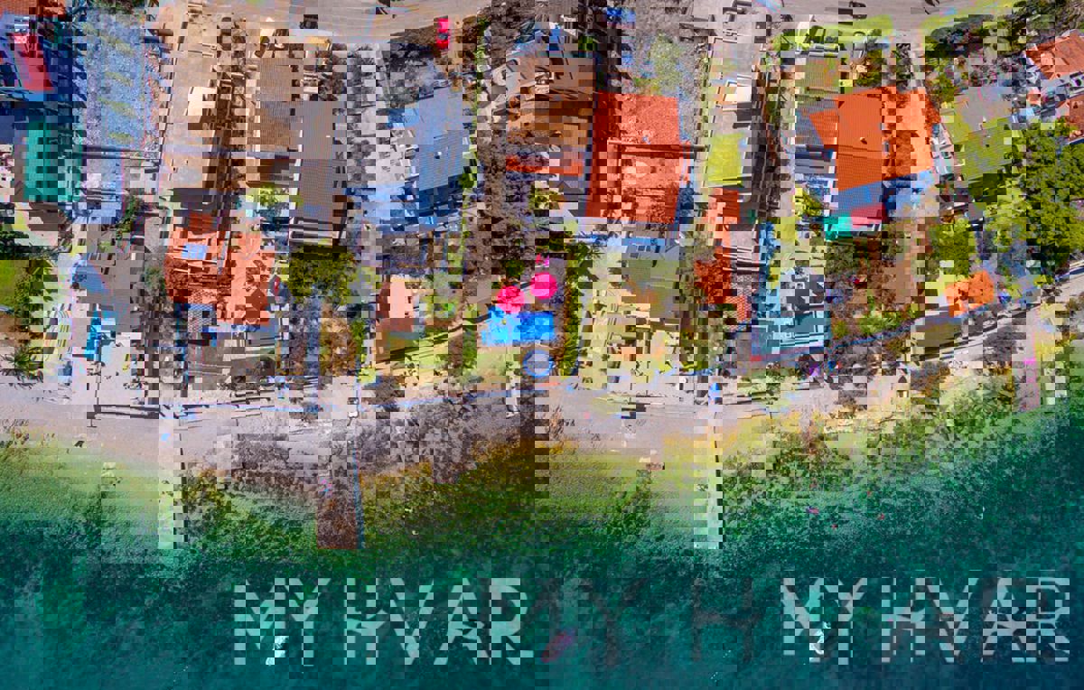 Casa sulla spiaggia a Slatine