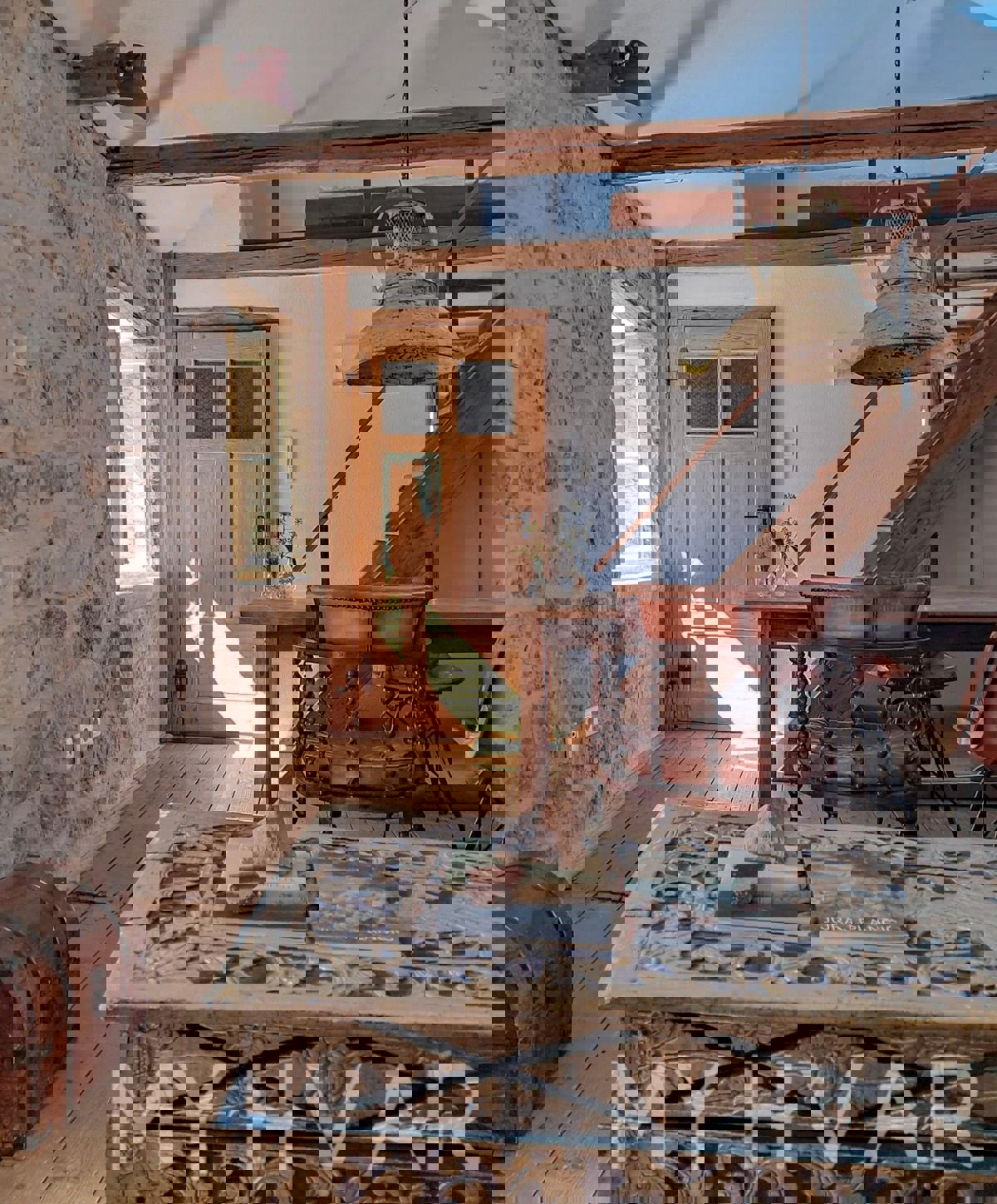 Casa in pietra nel cuore della Città Vecchia