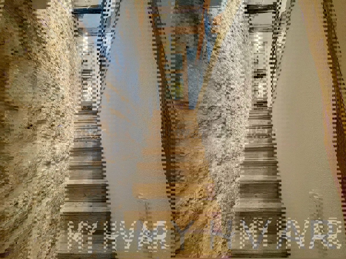 Casa in pietra nel cuore della Città Vecchia