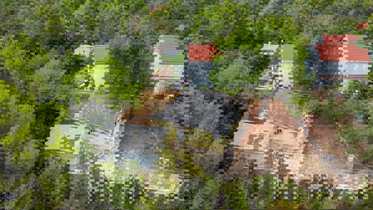 Casa indipendente a Mudri Dolac