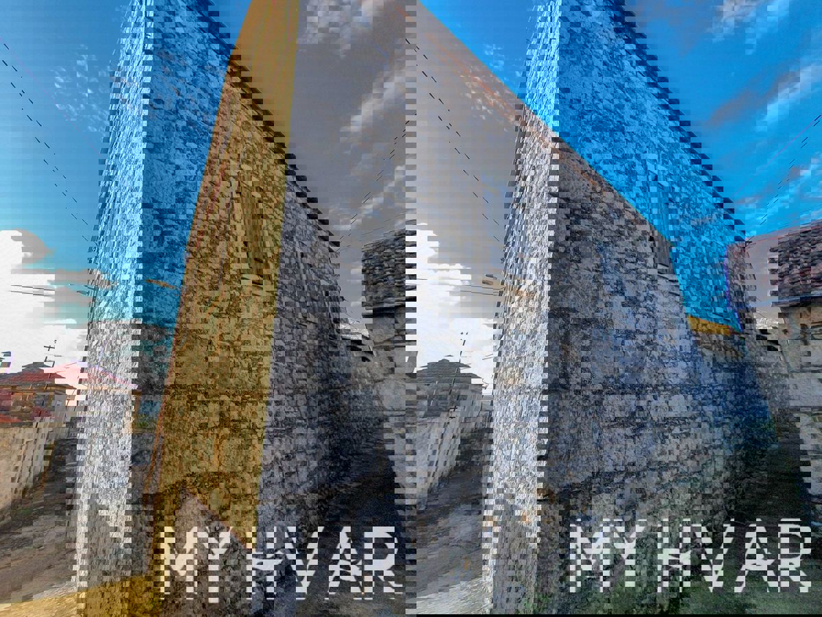 Casa in pietra a Zastražišće