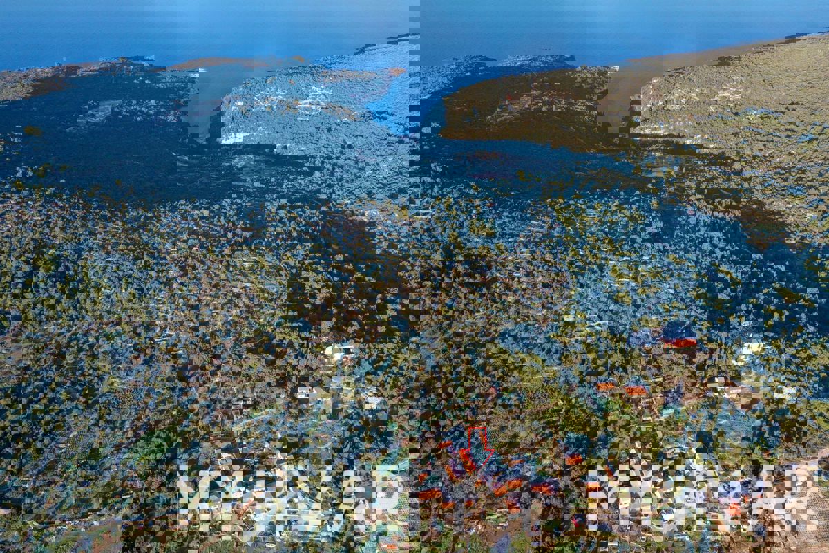 Casa in pietra a Zastražišće