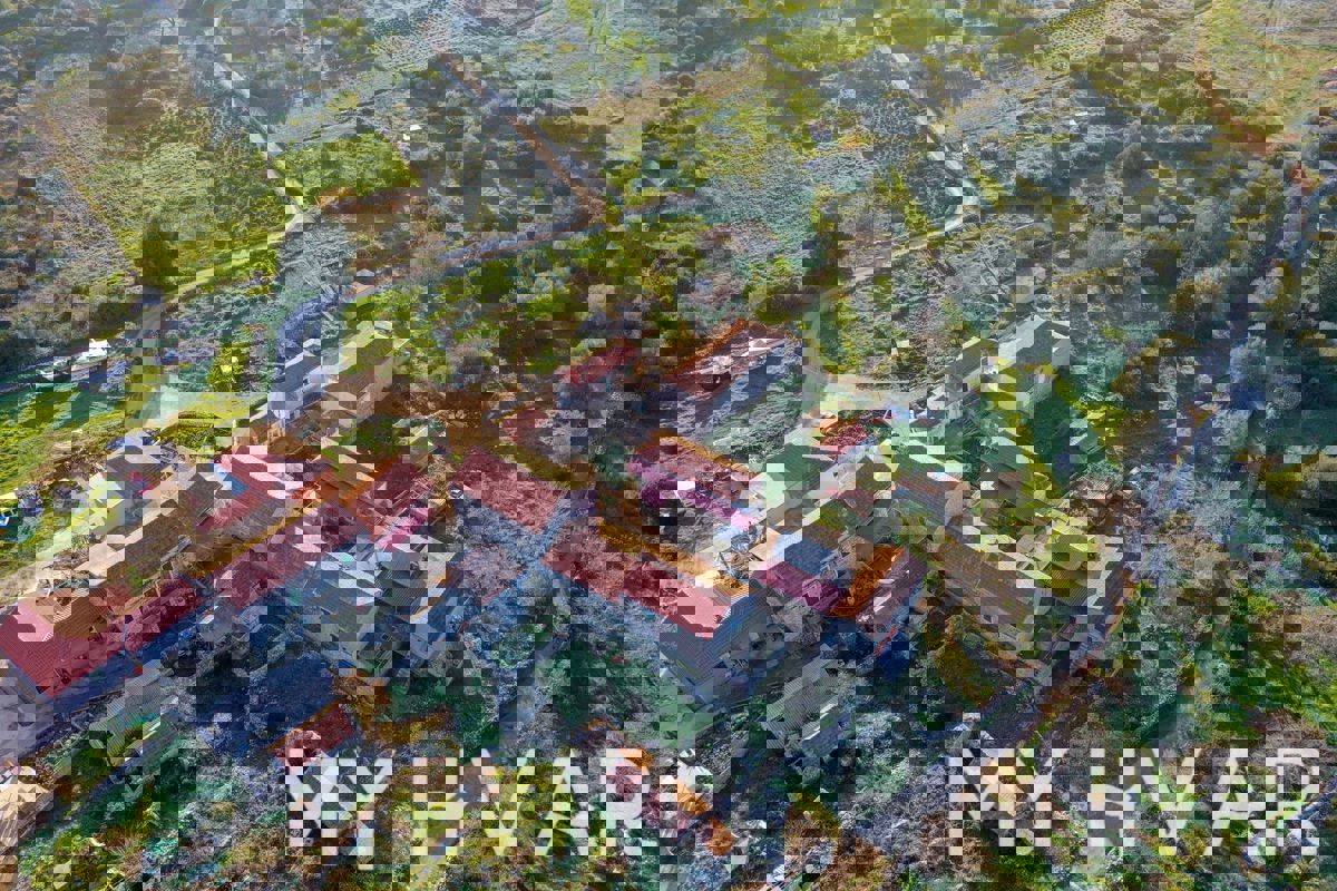 Casa in pietra a Zastražišće