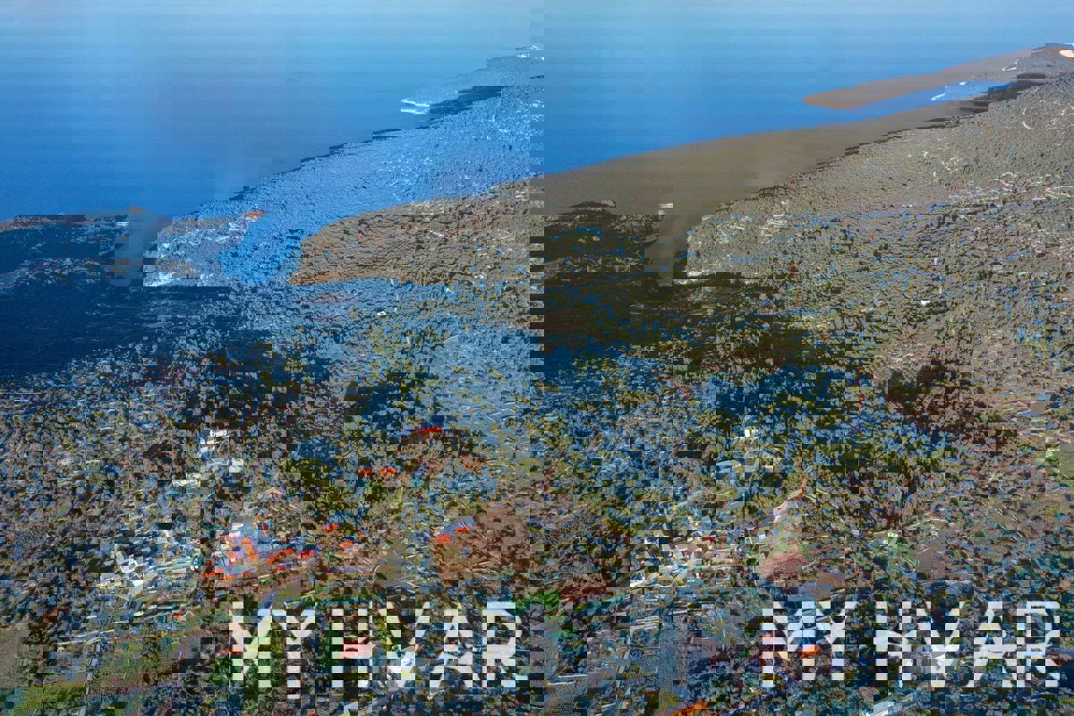 Casa in pietra a Zastražišće