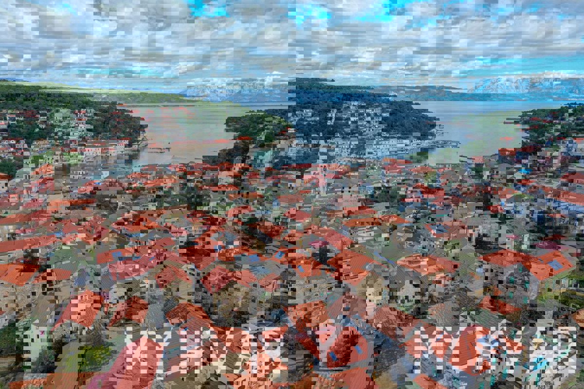 Casa in pietra nella parte vecchia di Jelsa