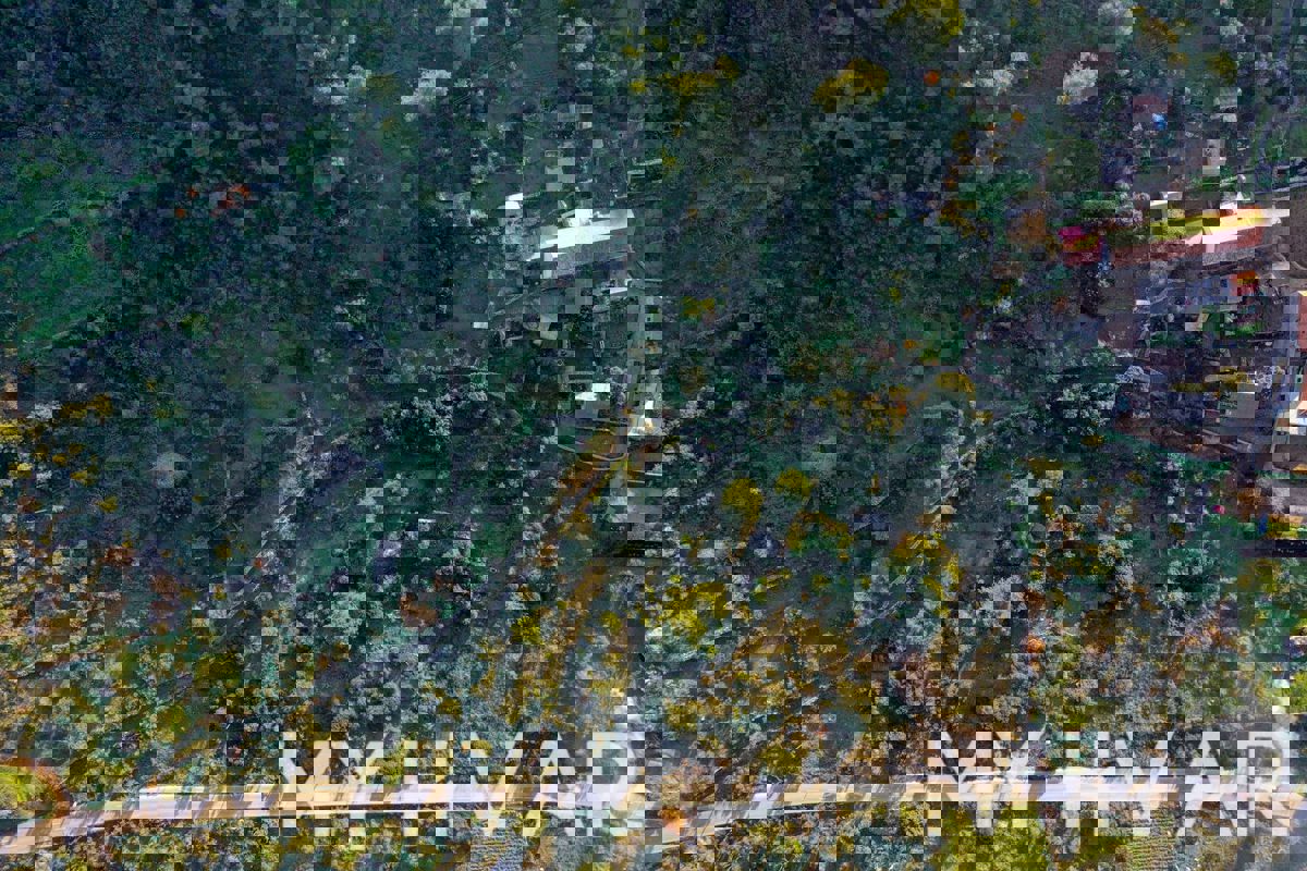 Terreno edificabile Zastražišće #2