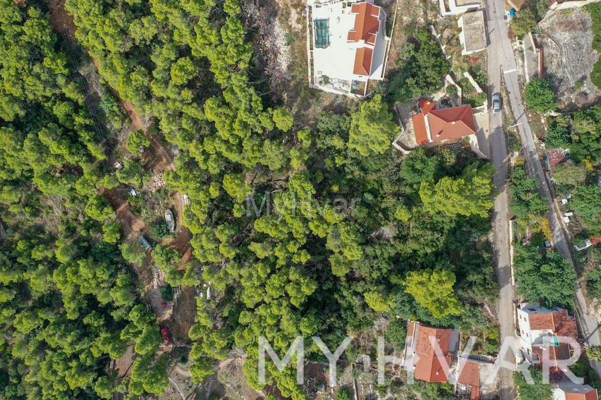 Edificio con terreno vista mare a Zavala est