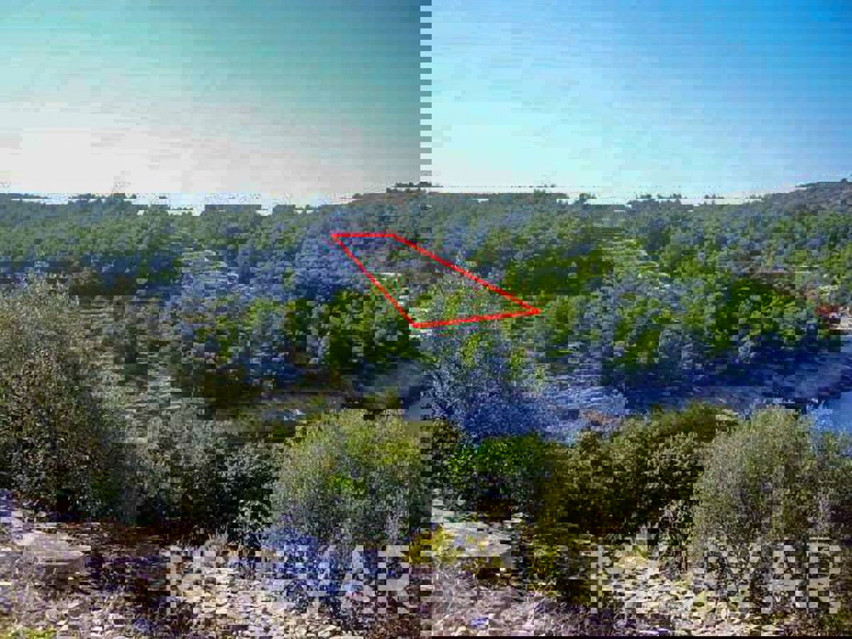 Terreno edificabile in riva al mare a Korčula