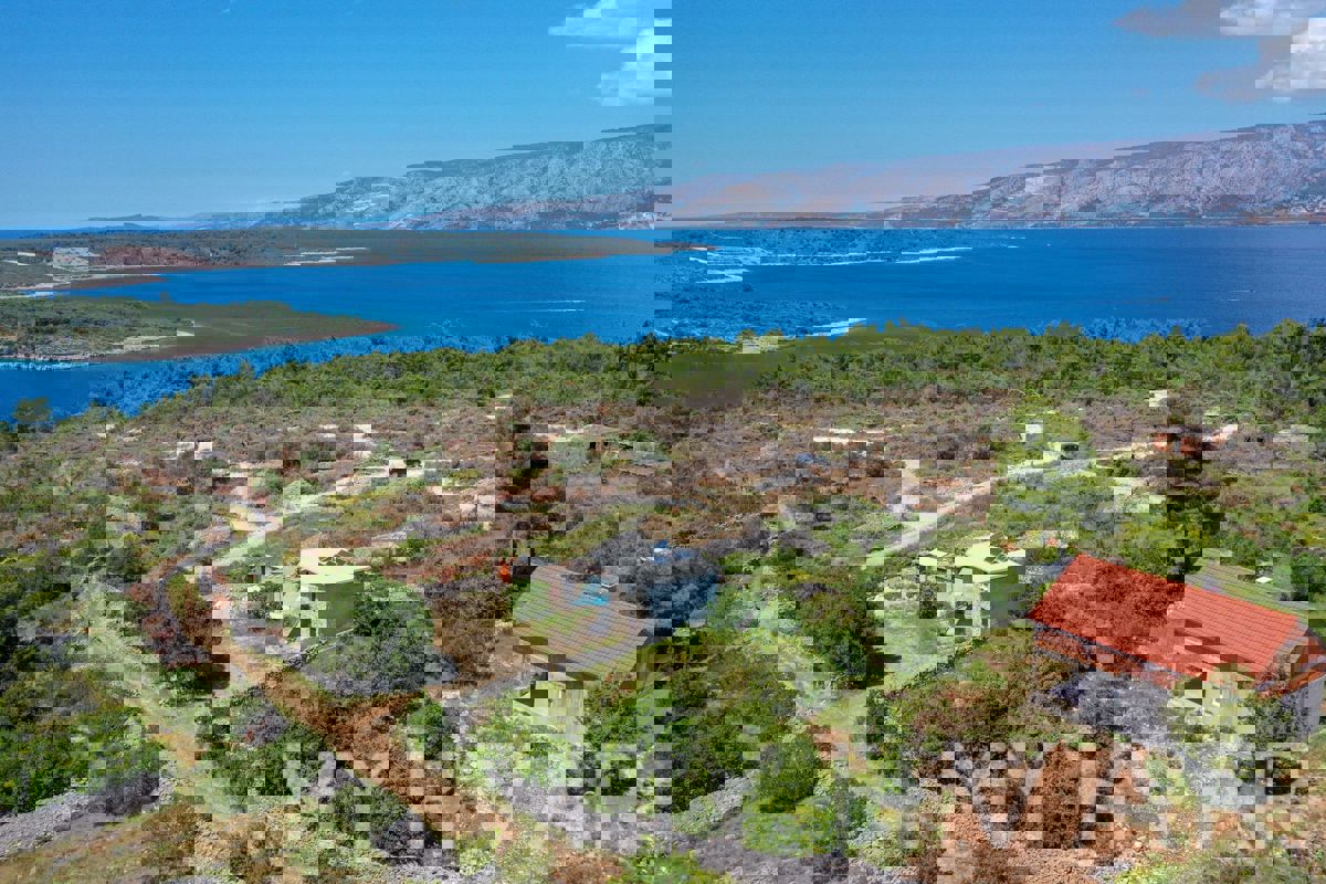 Enorme terreno edificabile a Rudine