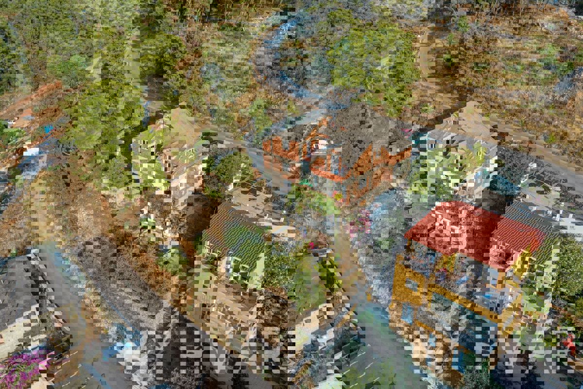 Appartamento familiare con vista mare a Jelsa