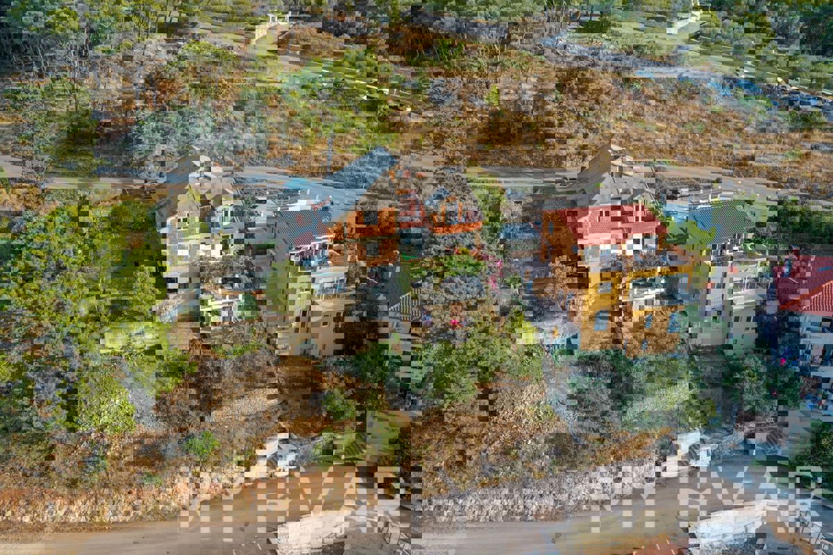 Appartamento familiare con vista mare a Jelsa