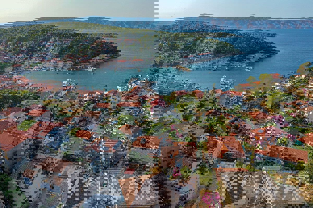 Appartamento familiare con vista mare a Jelsa