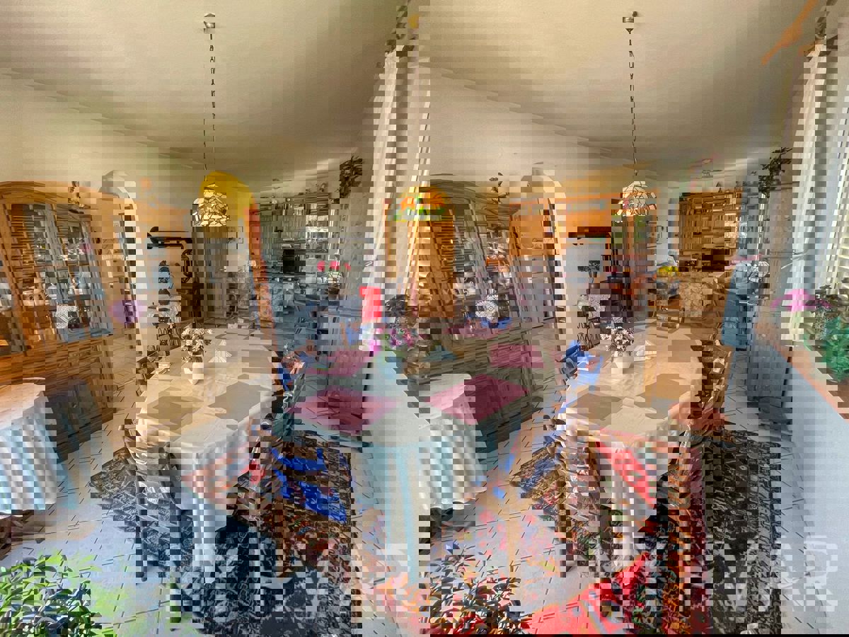 Appartamento familiare con vista mare a Jelsa