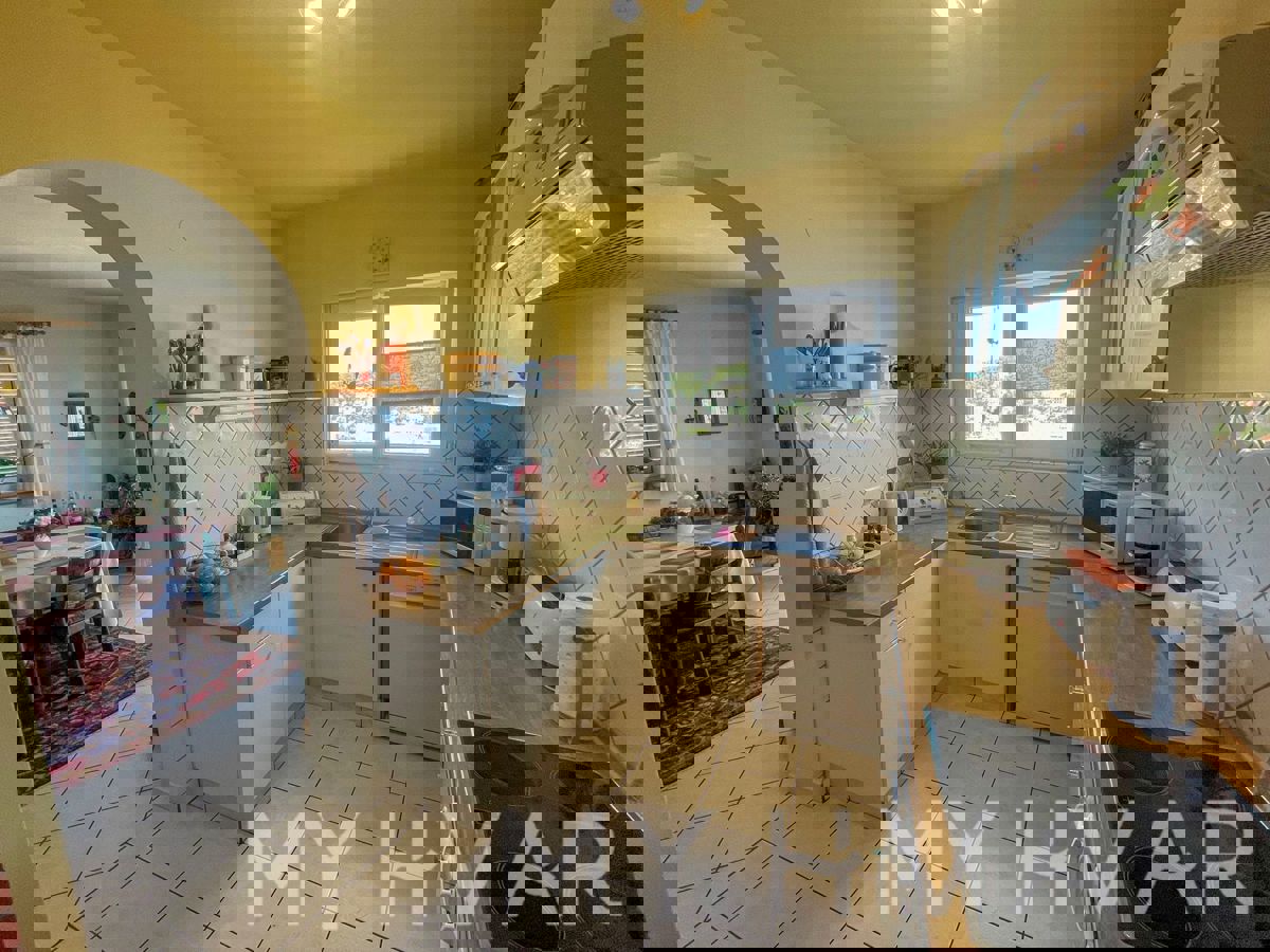 Appartamento familiare con vista mare a Jelsa