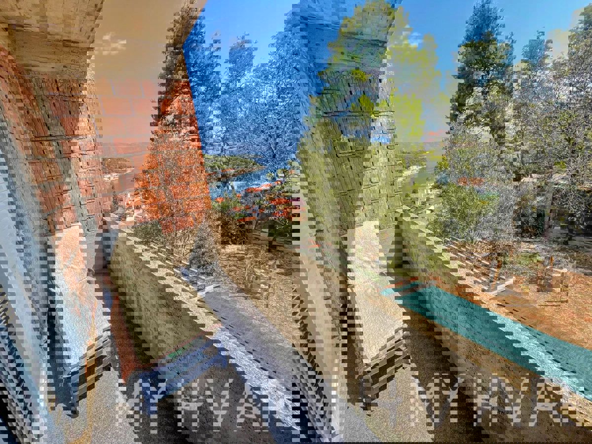 Appartamento familiare con vista mare a Jelsa