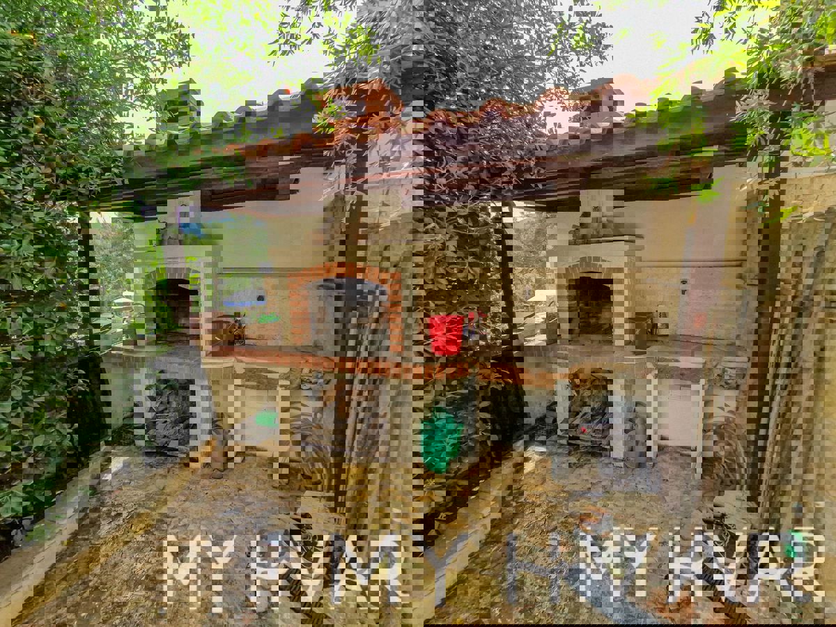 Villa con piscina a Vitarnja