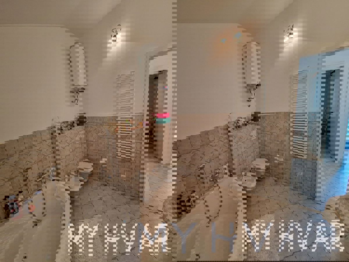 Villa con piscina a Vitarnja