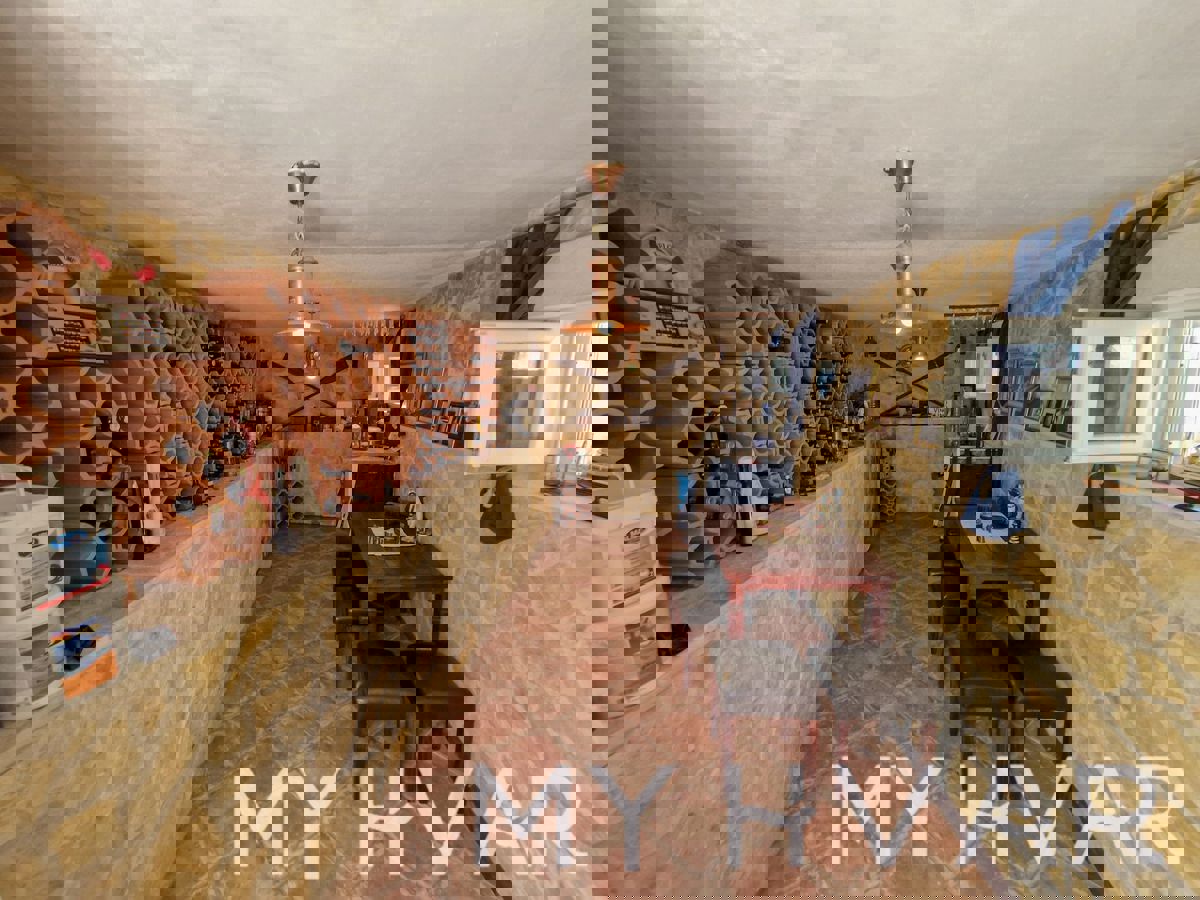 Villa con piscina a Vitarnja