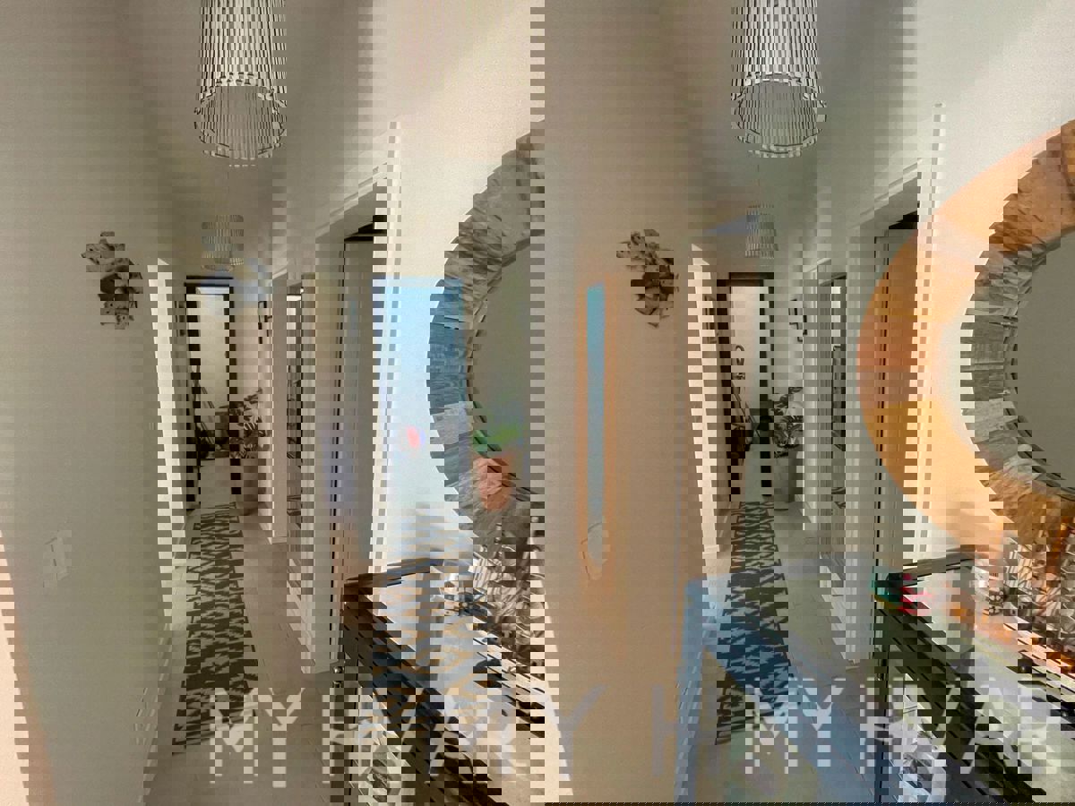 Casa indipendente in posizione tranquilla a Stari Grad