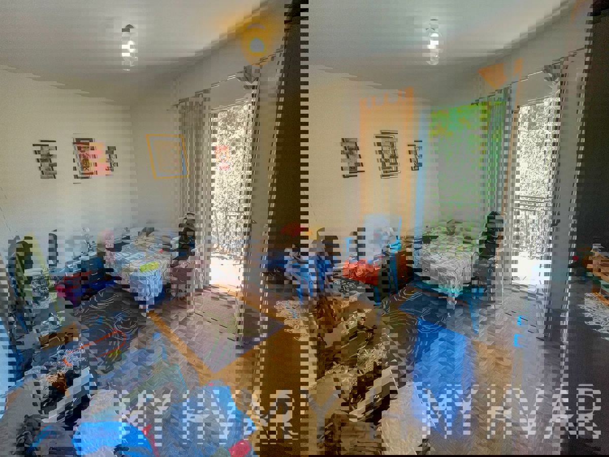 Casa indipendente in posizione tranquilla a Stari Grad