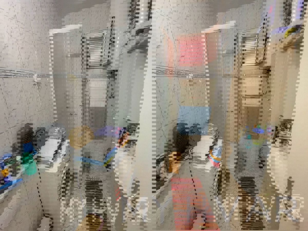 Casa indipendente in posizione tranquilla a Stari Grad