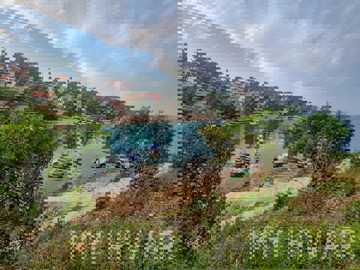 Appartamento in casa prima fila mare