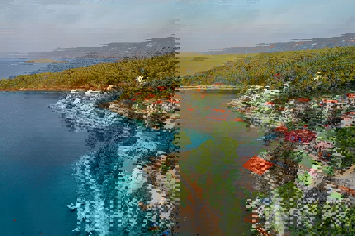 Appartamento in casa prima fila mare