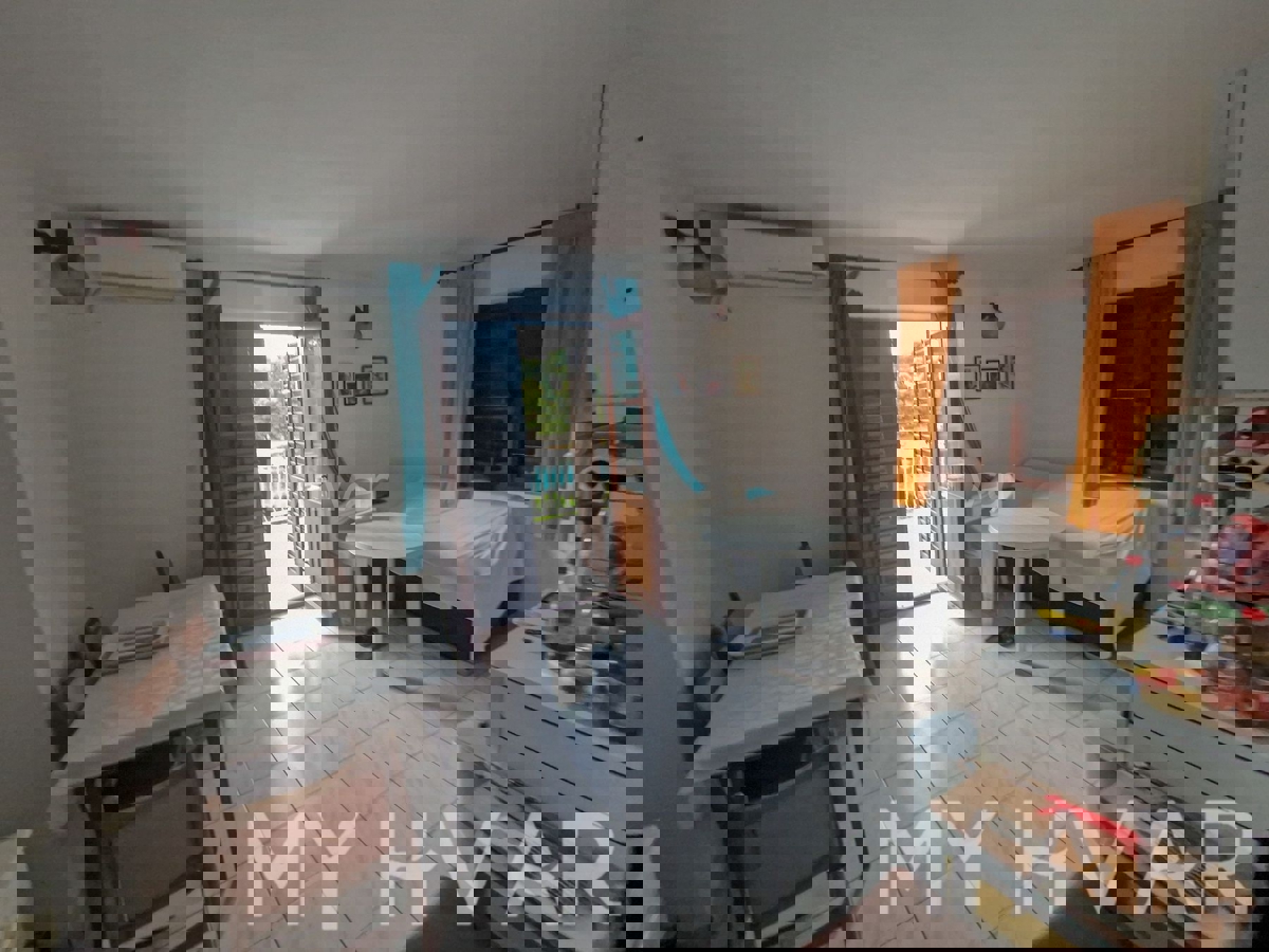 Appartamento in casa prima fila mare