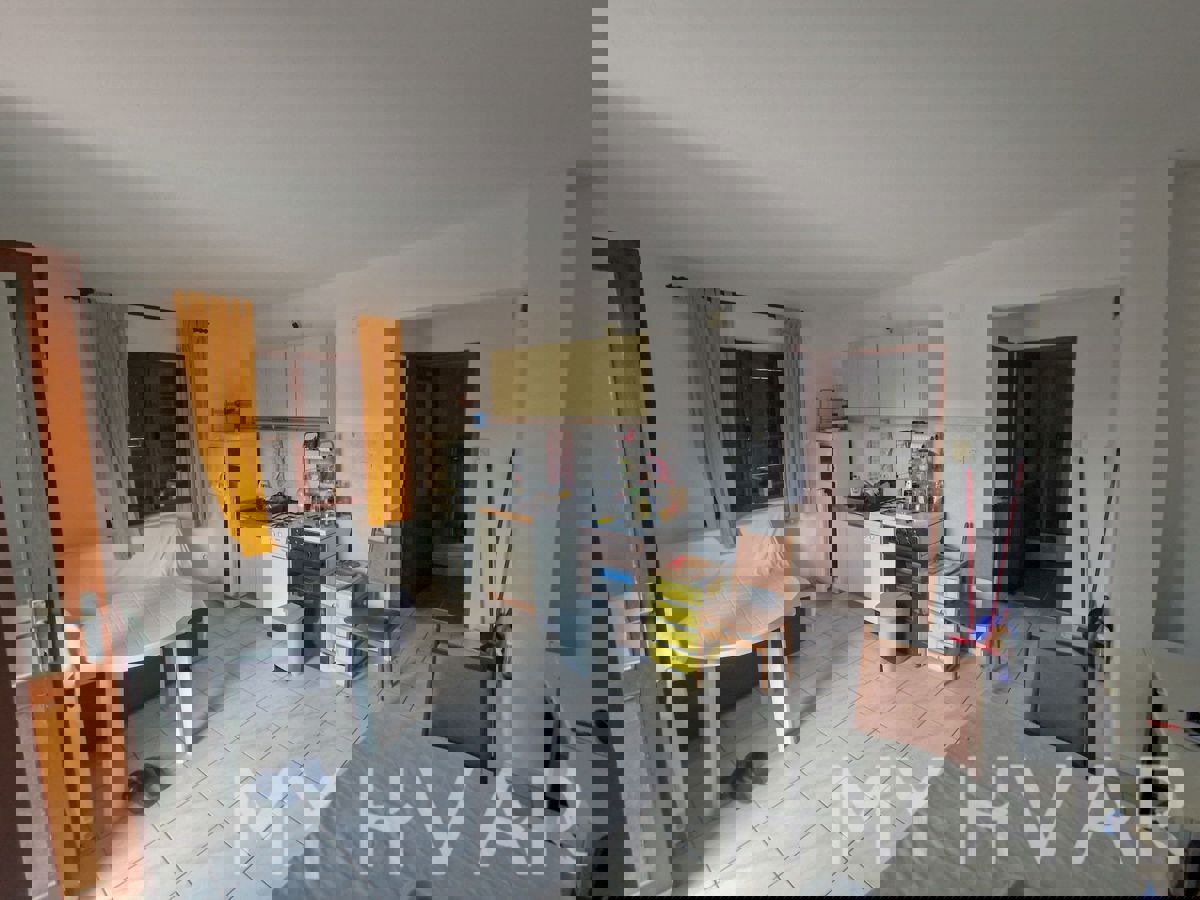 Appartamento in casa prima fila mare