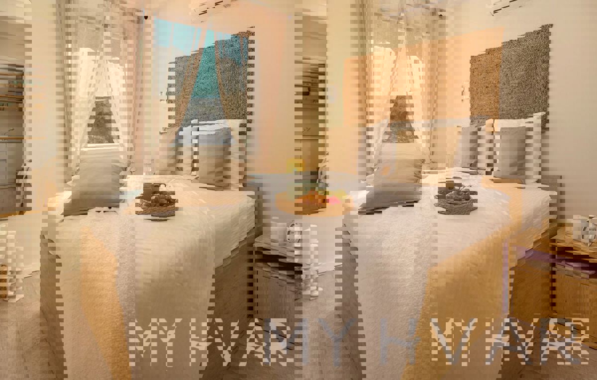 Villa con piscina a Vrboska