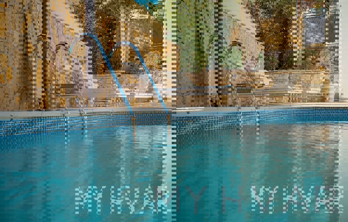 Villa con piscina a Vrboska