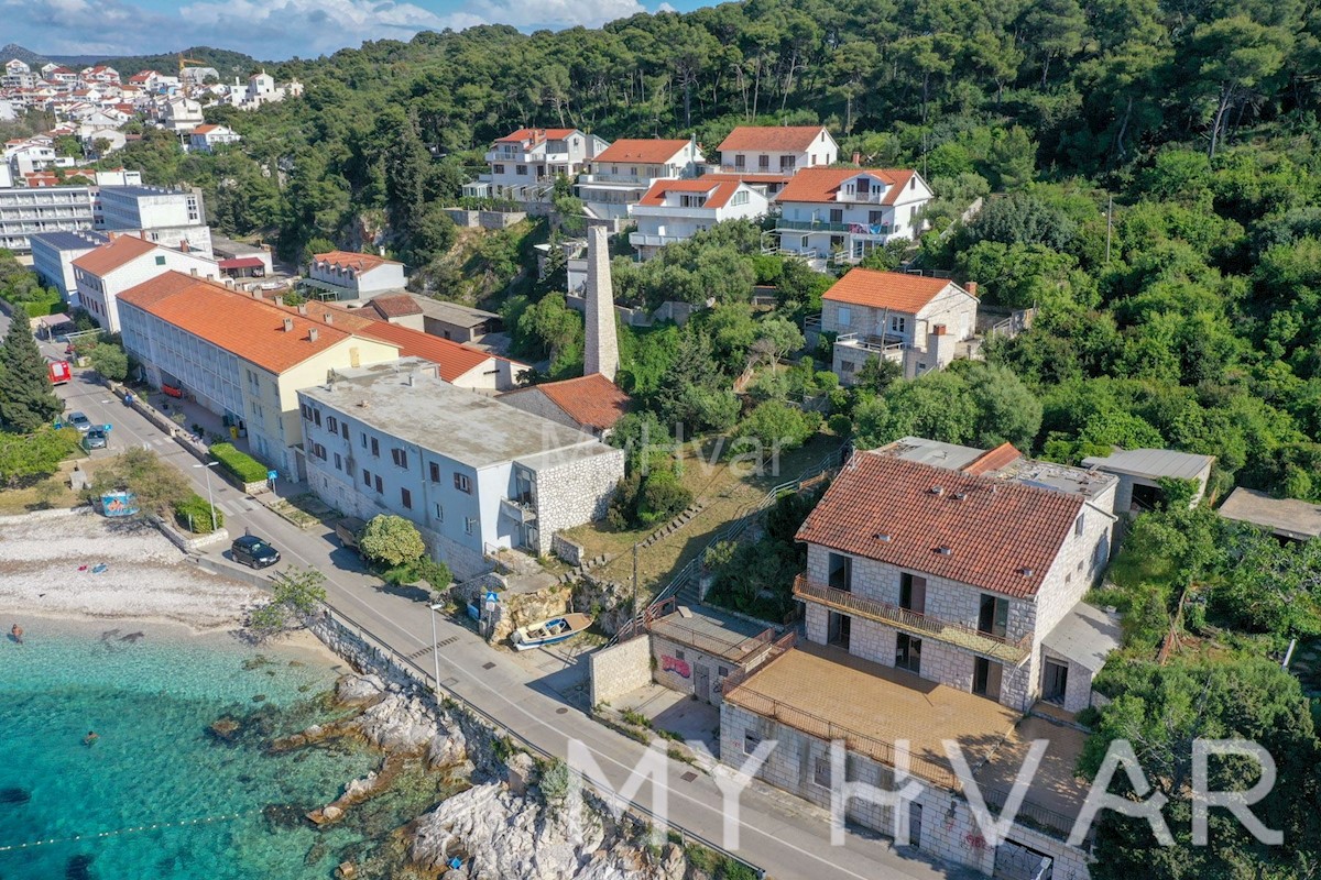 Terreno edificabile con progetto nella città di Hvar