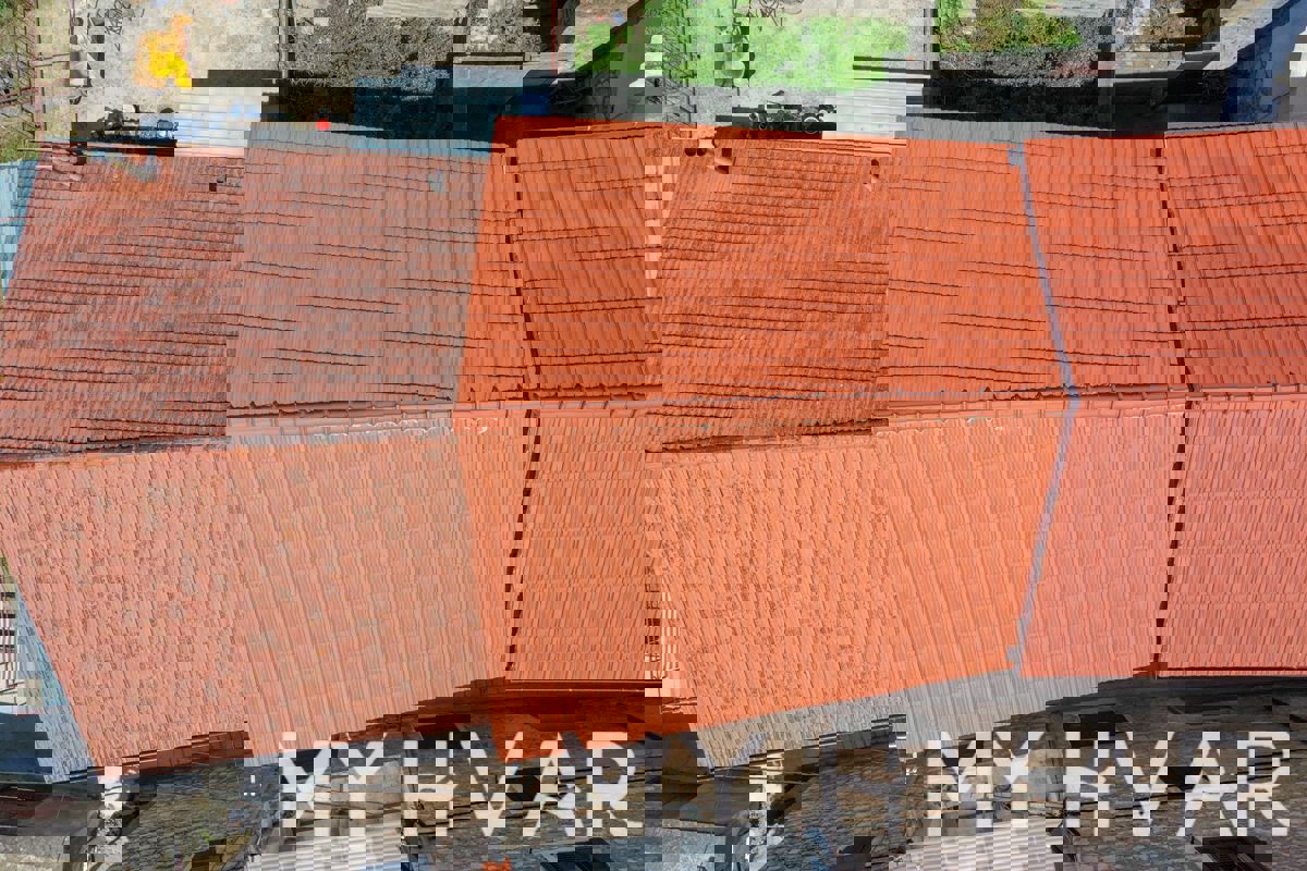 Casa in pietra nascosta a Jelsa