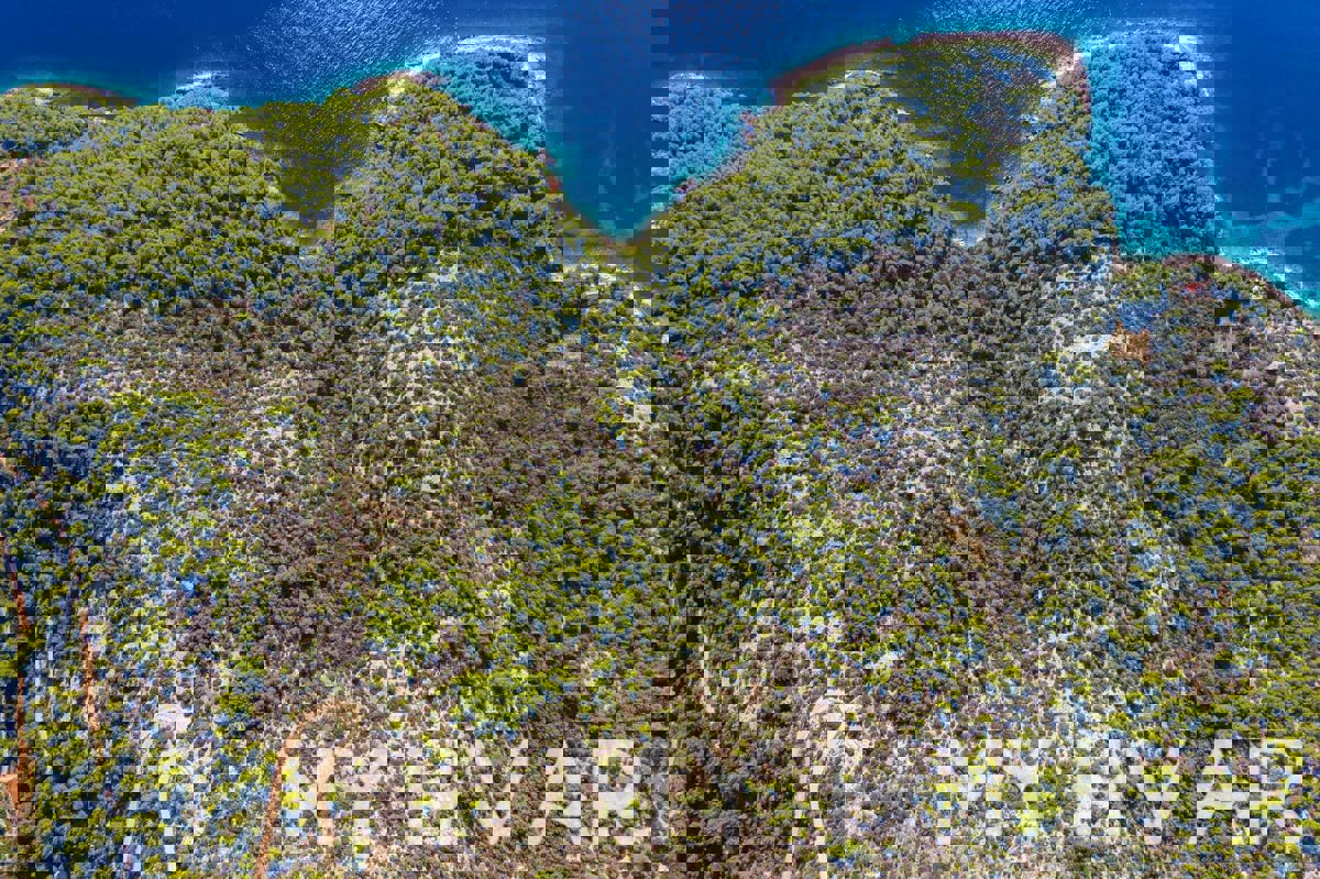 Terreno con baia privata