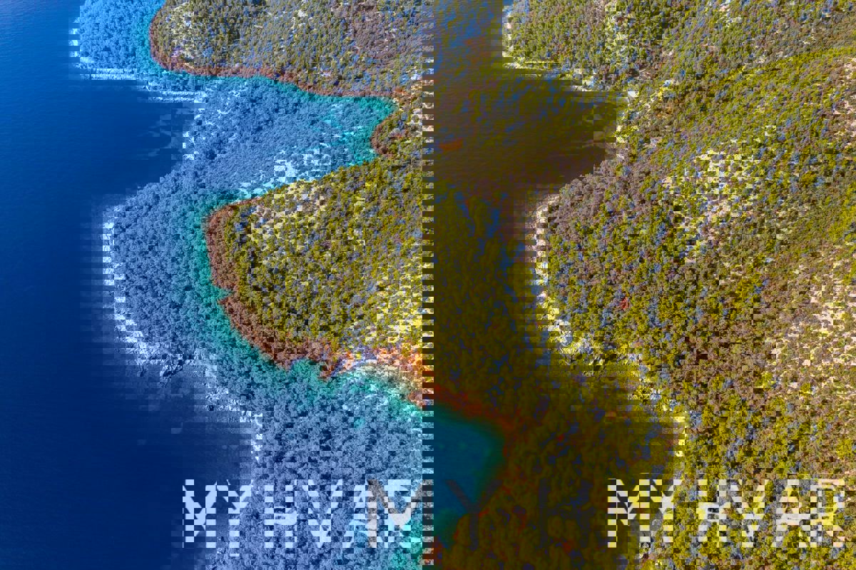 Terreno con baia privata