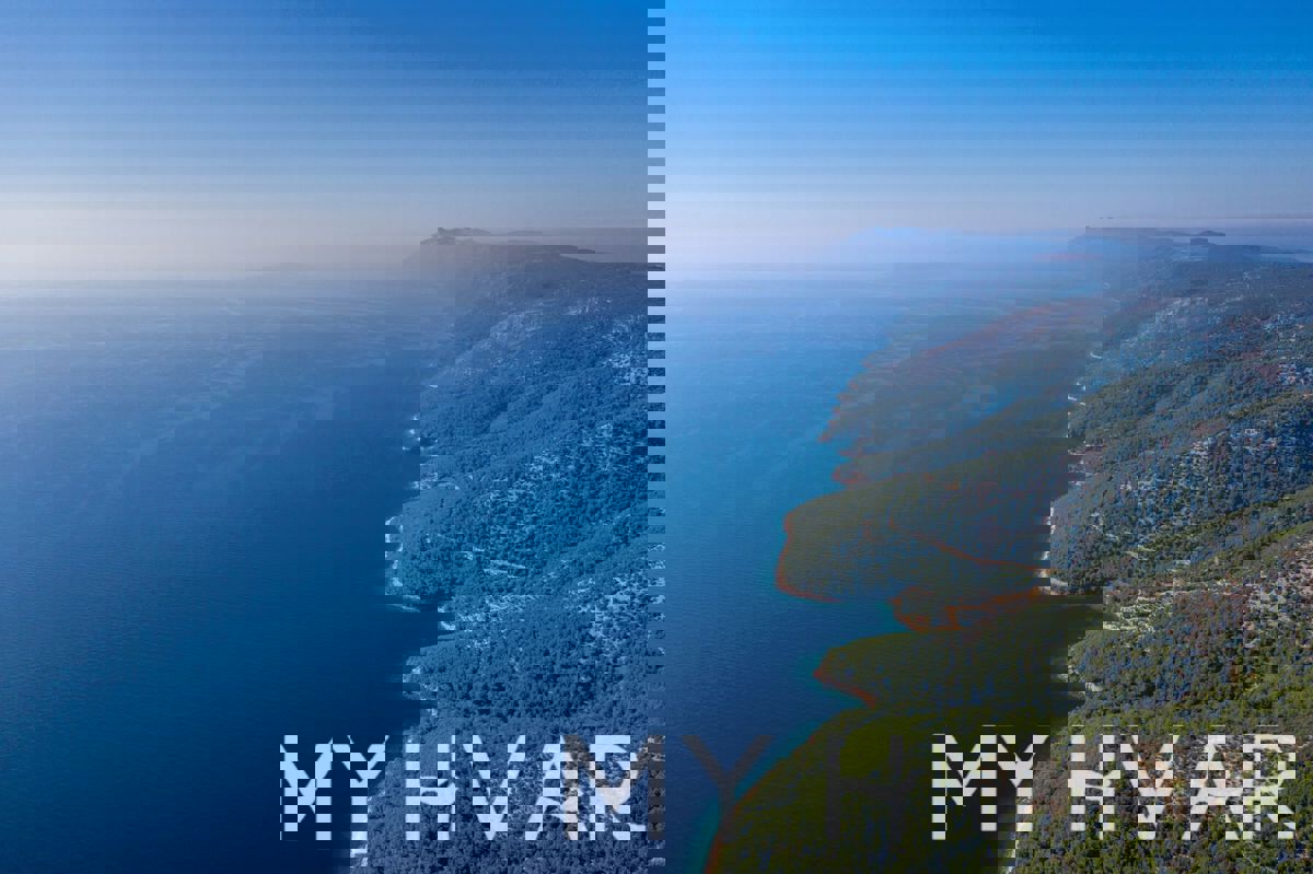 Terreno con baia privata