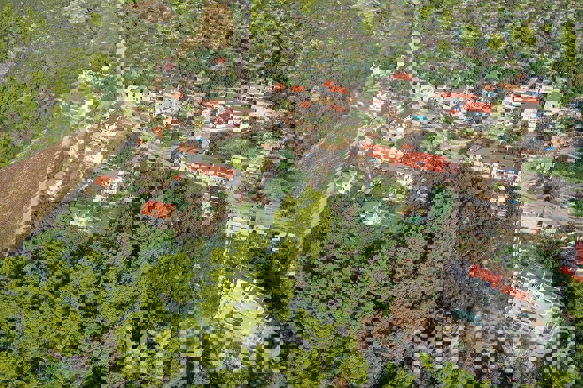 Terreno edificabile con vista mare Zavala ovest