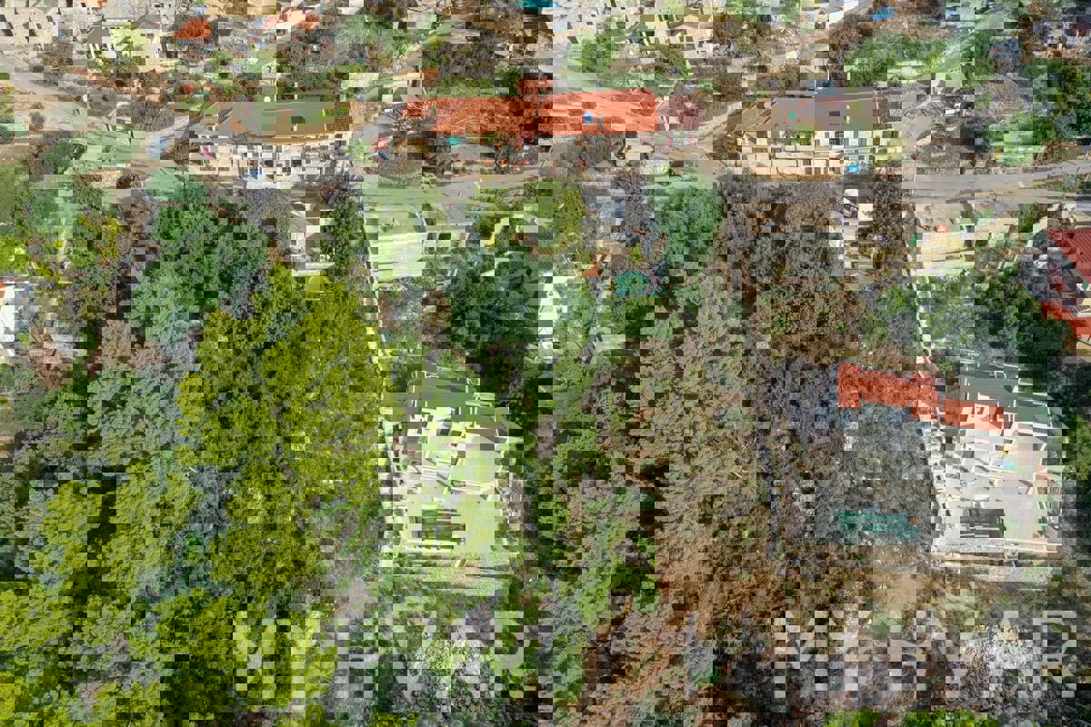 Terreno edificabile con vista mare Zavala ovest