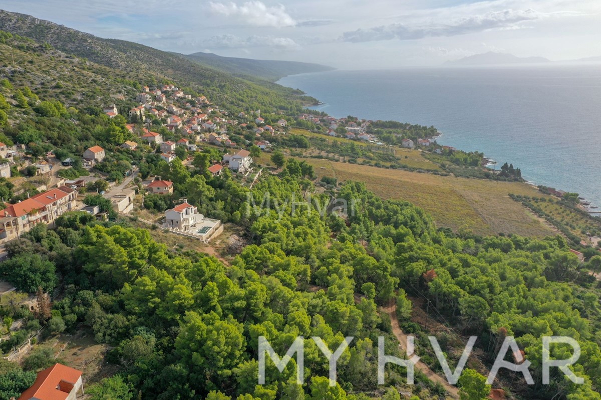 Terreno edificabile con vista mare Zavala ovest