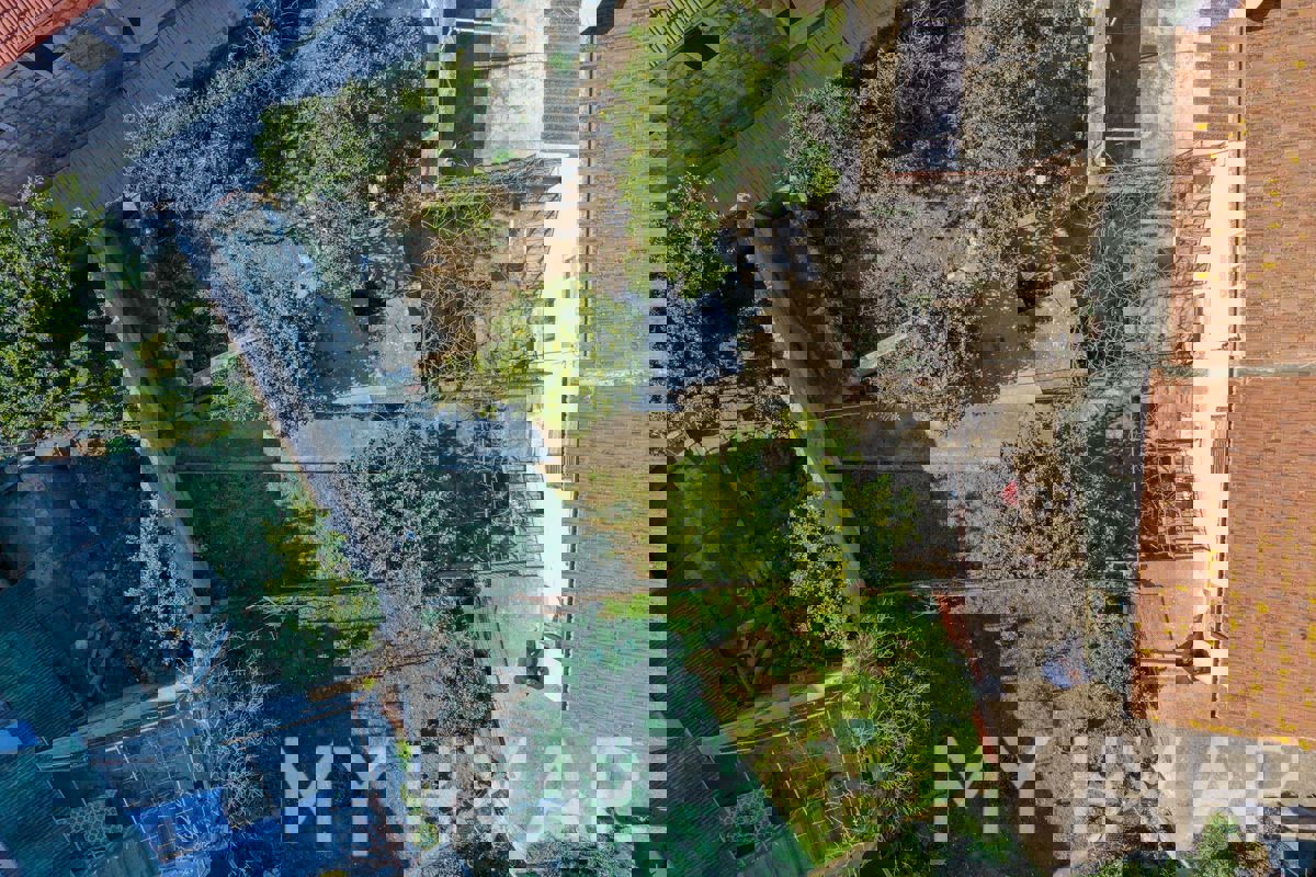 Casa bifamiliare a Banski Dolac