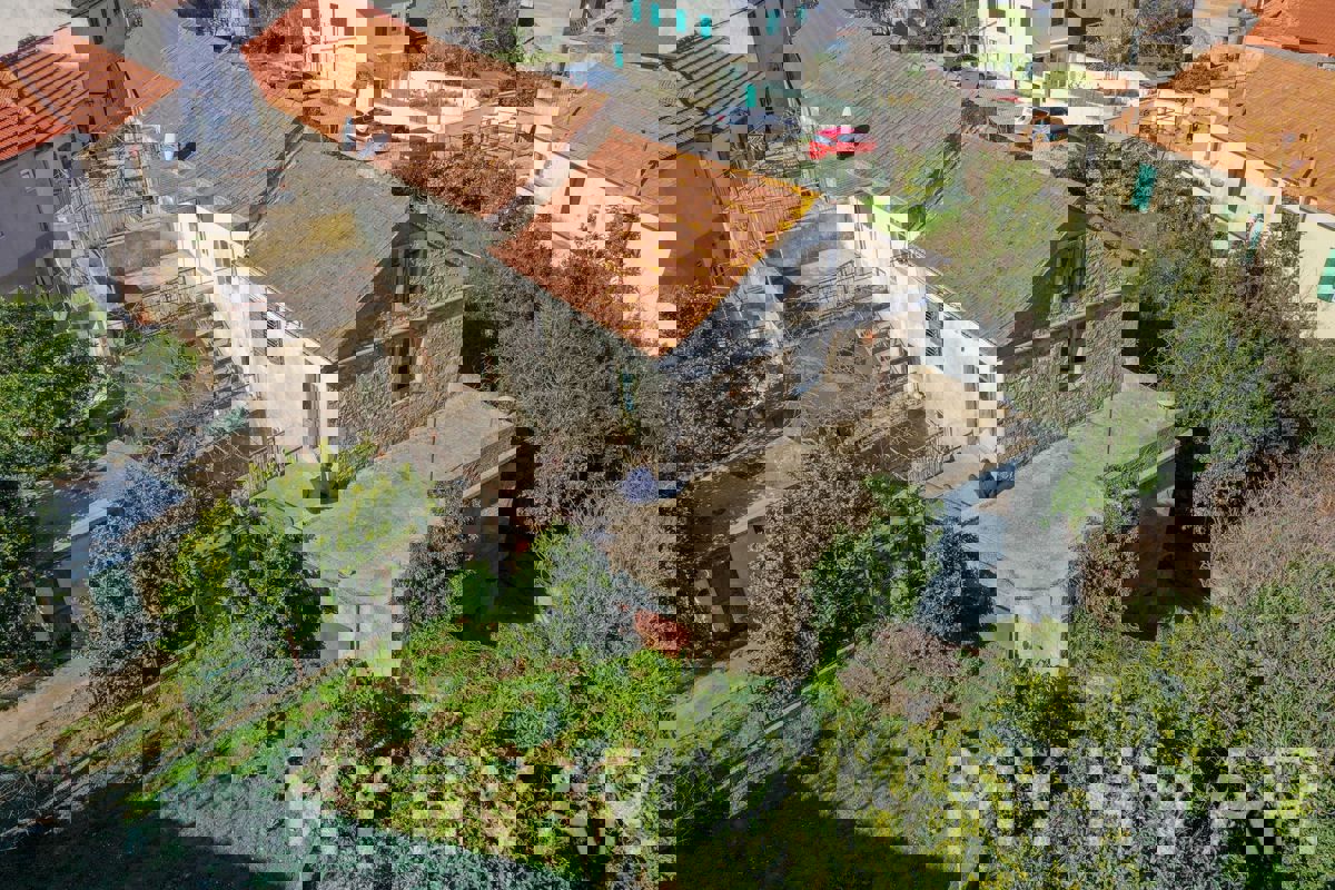 Casa bifamiliare a Banski Dolac