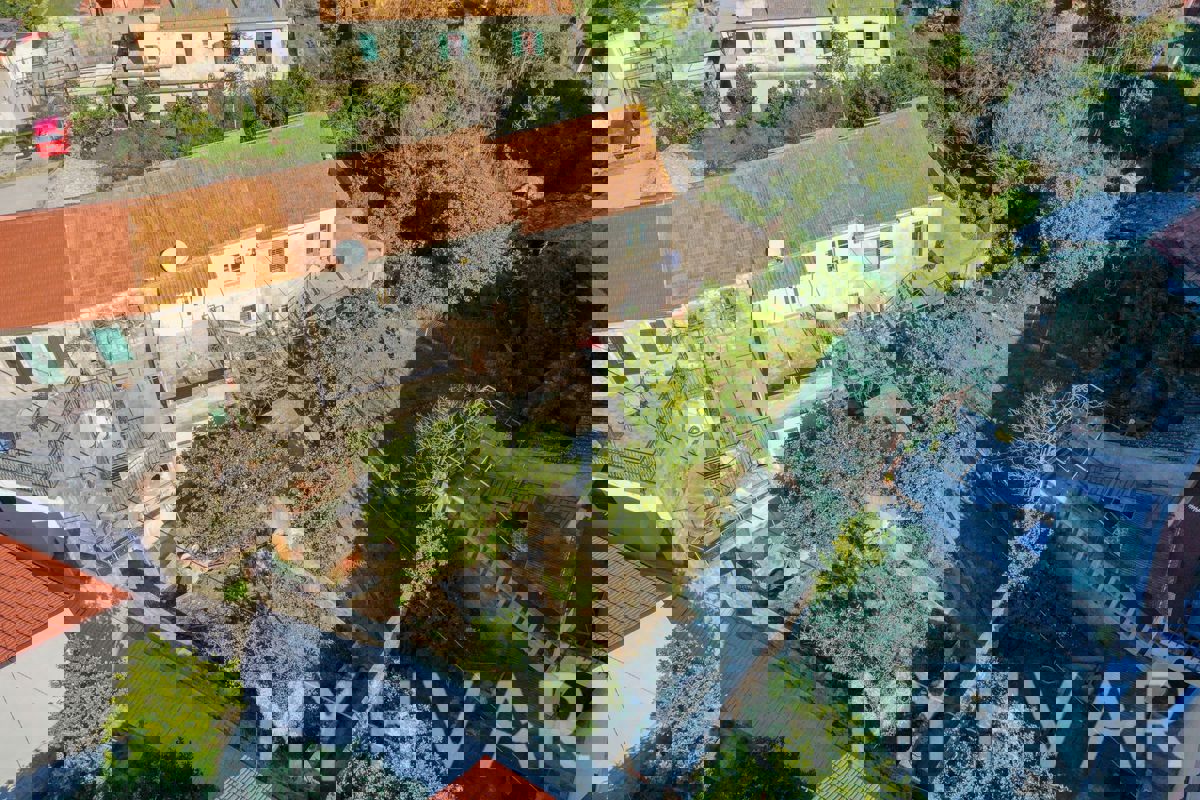 Casa bifamiliare a Banski Dolac