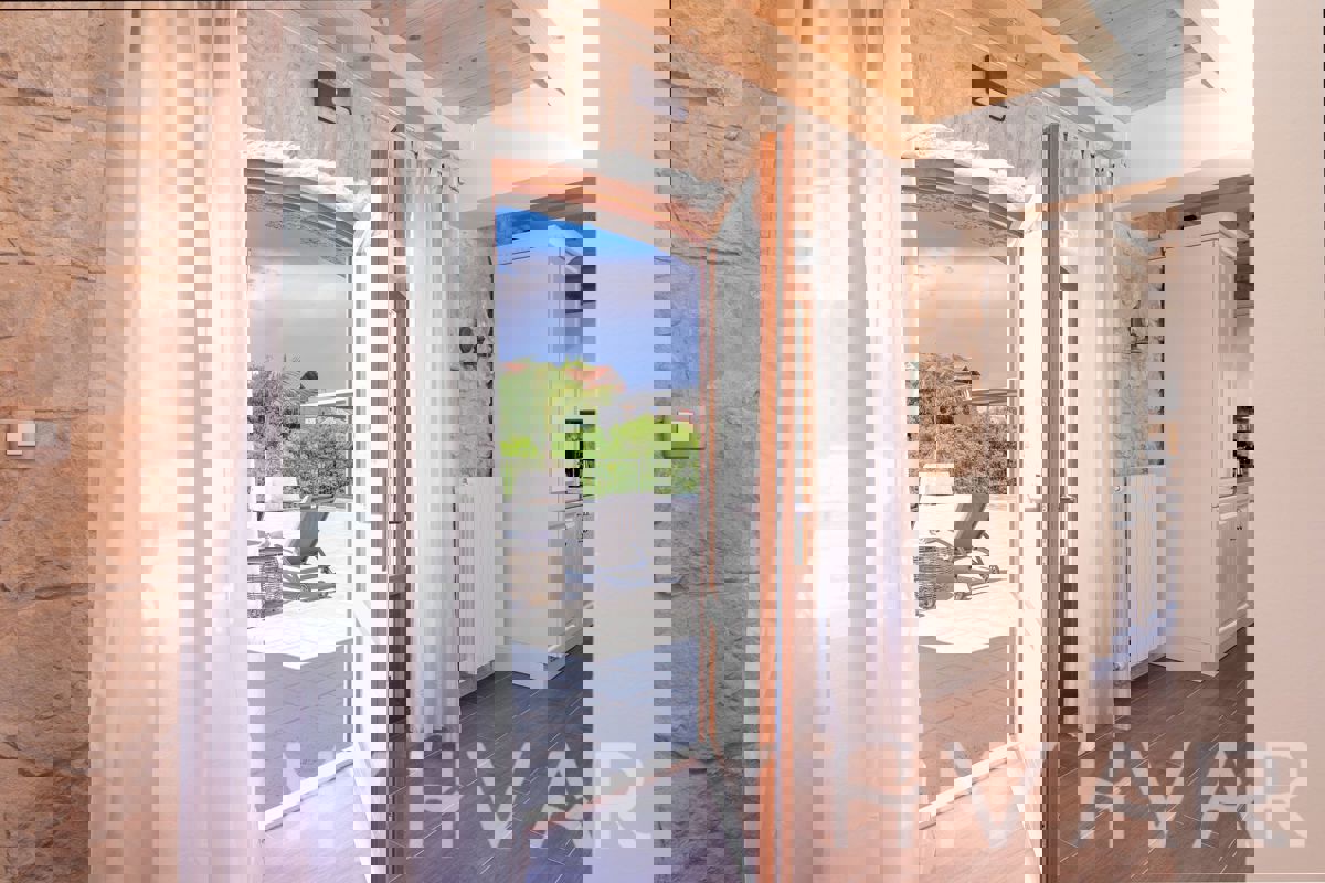 Villa di Campagna di Lusso con Piscina a Dol