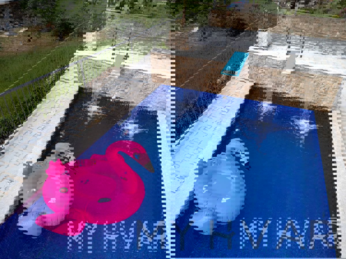 Villa di Campagna di Lusso con Piscina a Dol