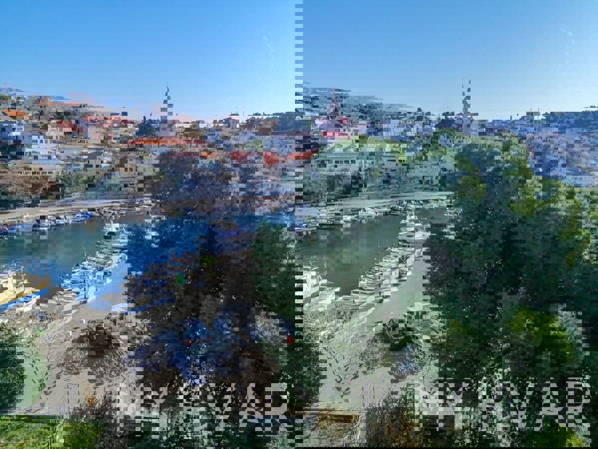 Casa in pietra al mare a Sumartin