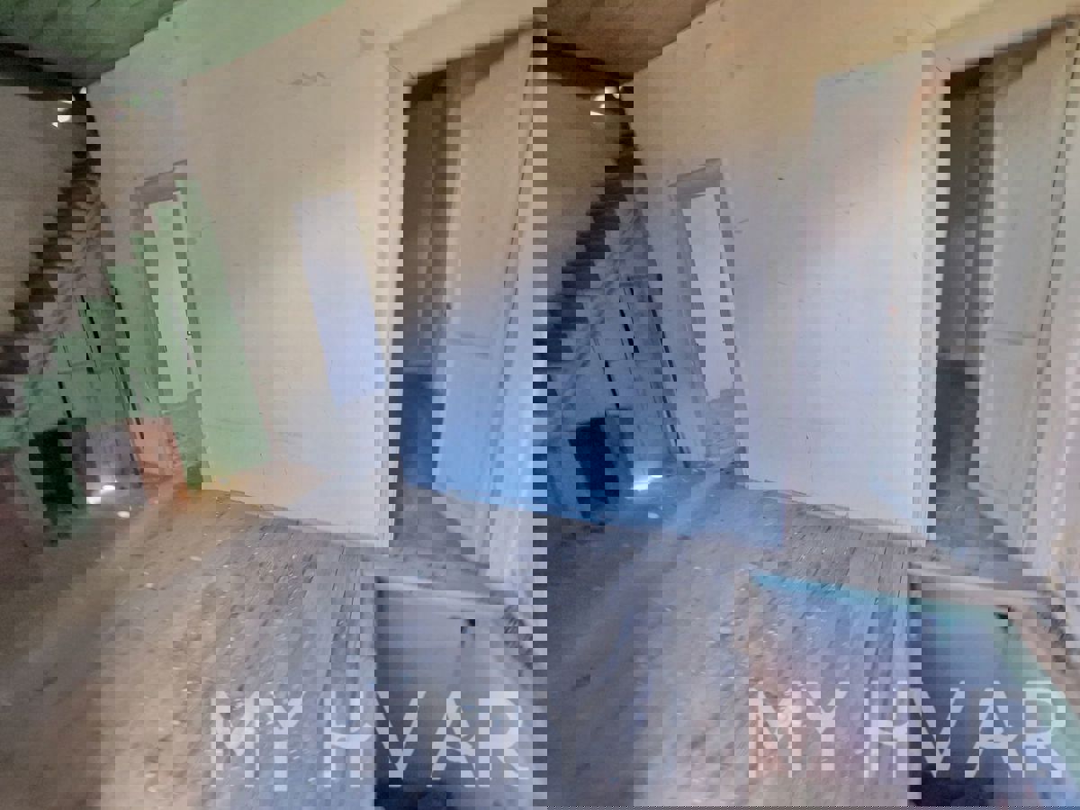 Casa in pietra annessa a Vrisnik