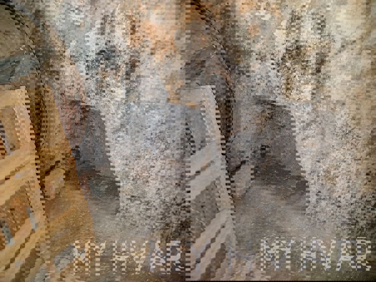 Casa in pietra annessa a Vrisnik