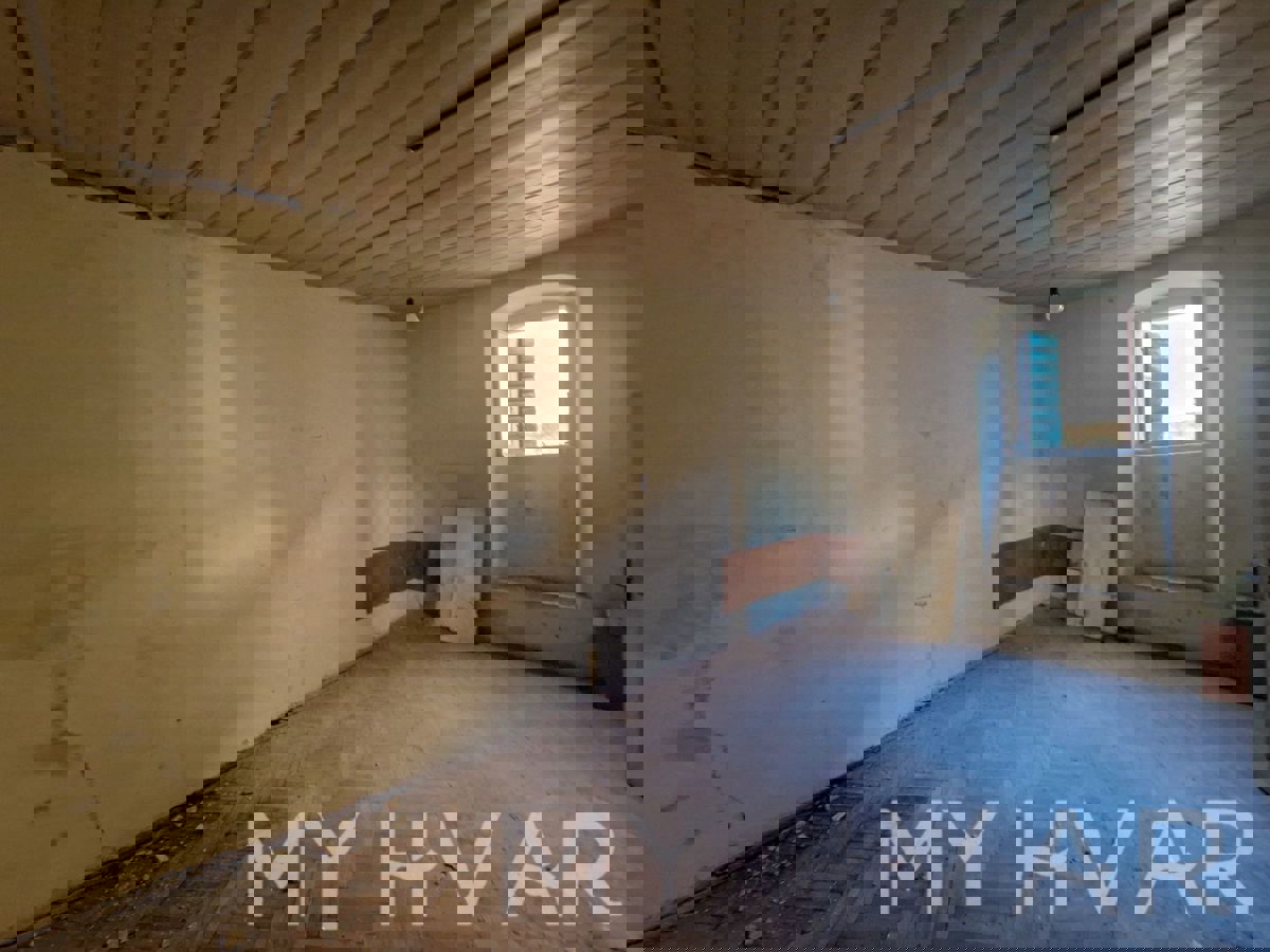 Casa in pietra annessa a Vrisnik